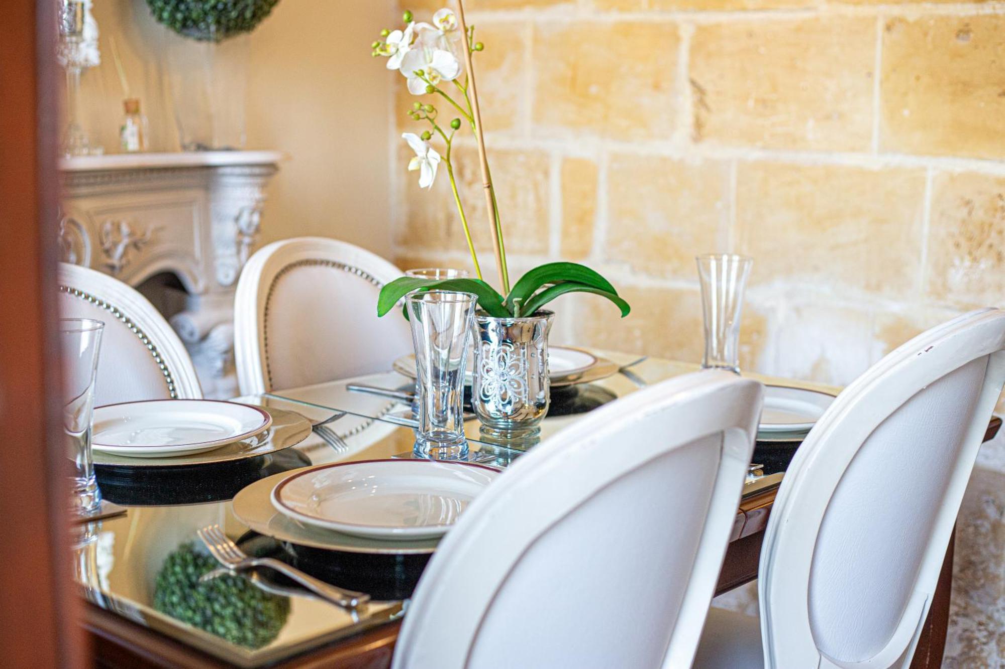 Seagull Birgu - Waterfront Home Екстериор снимка
