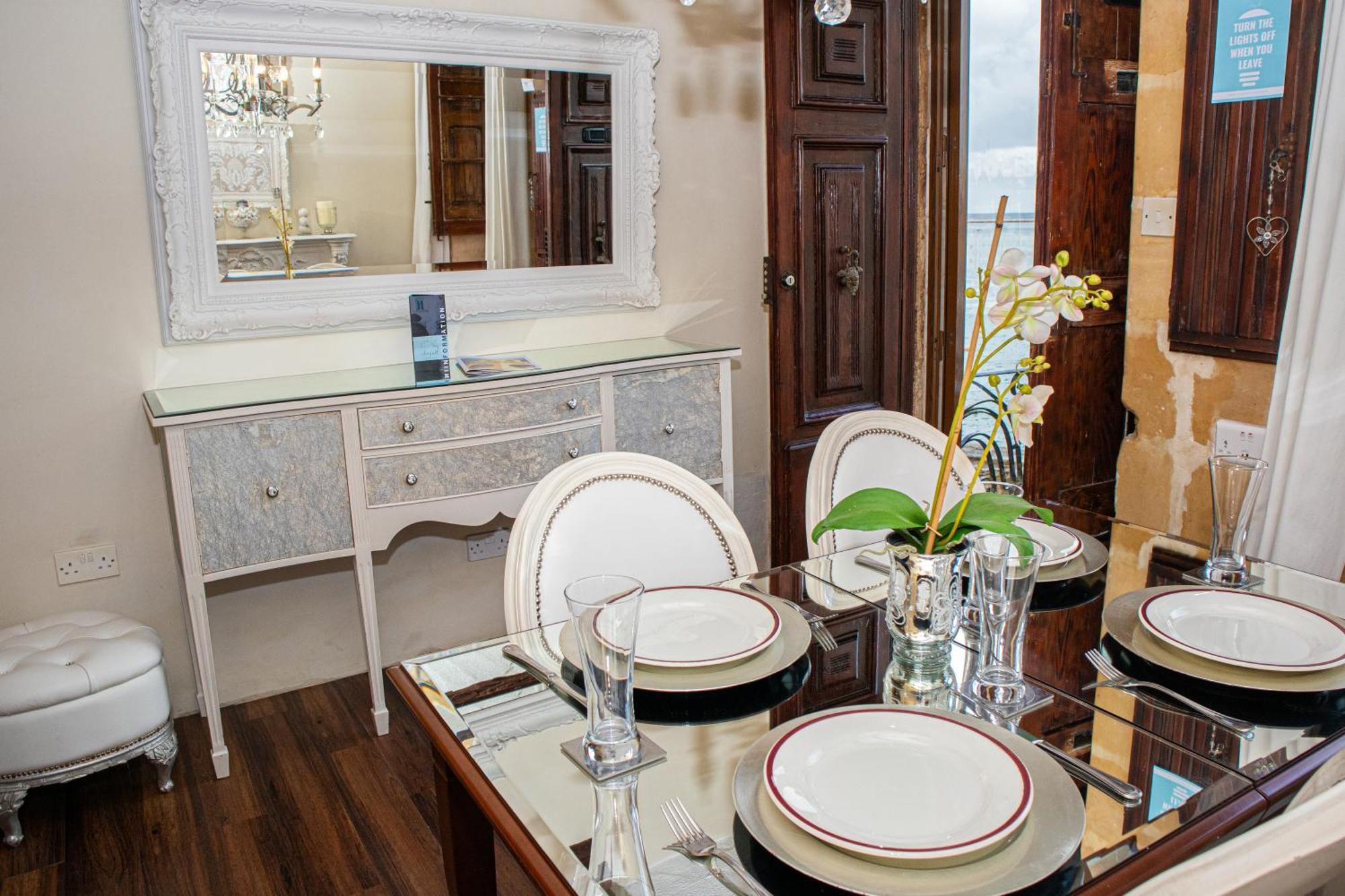 Seagull Birgu - Waterfront Home Екстериор снимка